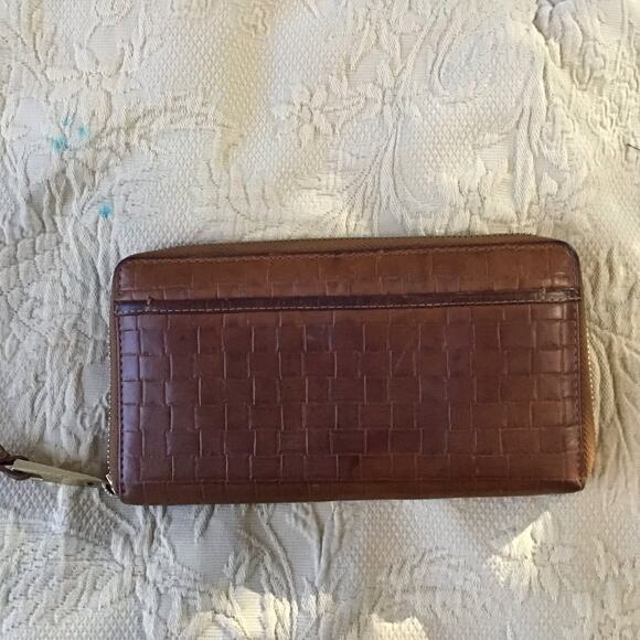 Margot NY Brown Leather Wristlet with lots of pockets